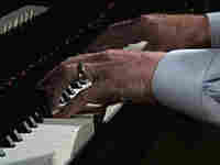 Senator Lamar Alexander Plays Piano 200
